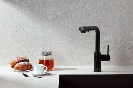 KFA Armatura Duero Basic Black bateria kuchenna stojąca z wyciąganą wylewką czarny mat 6623-110-81