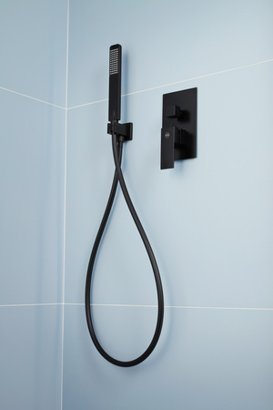 KFA Armatura Logon Black zestaw prysznicowy podtynkowy z deszczownicą czarny mat 5139-501-81